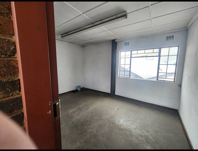 600M² WAREHOUSE TO LET IN DELVILLE
